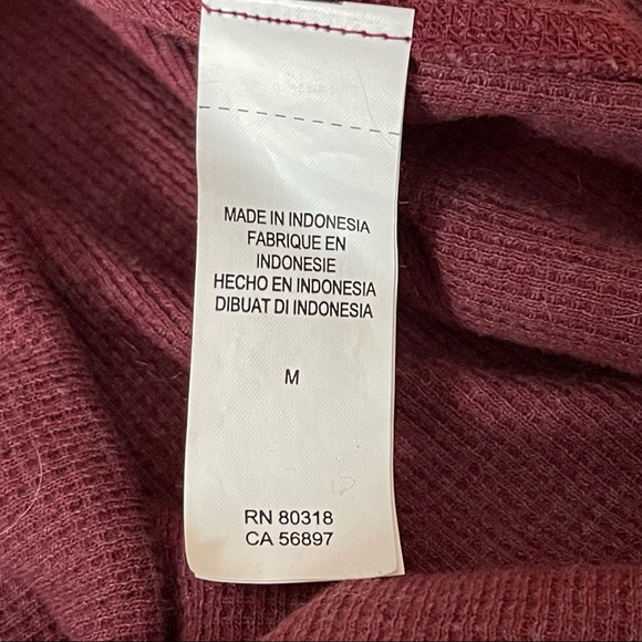 Lucky Brand Lace Crochet Sleeve Thermal Top - Picture 6 of 8